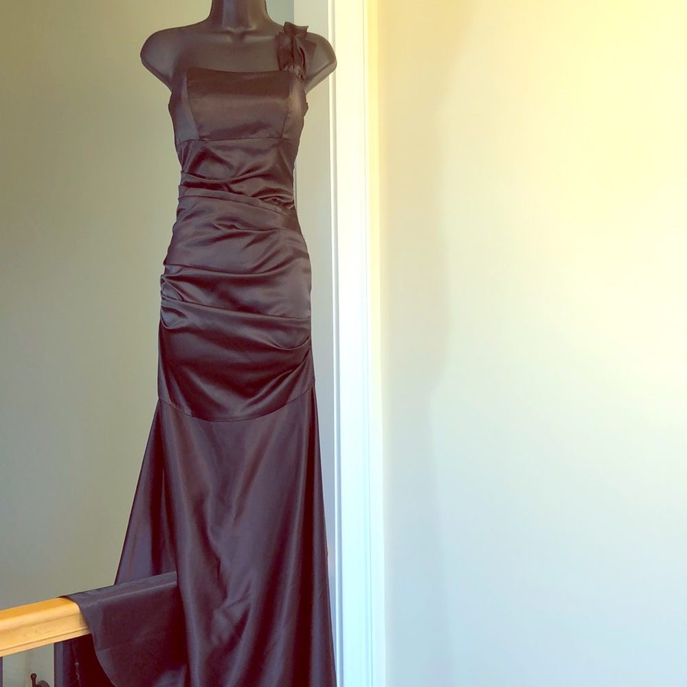 BIANCHI sz 6 black one shoulder gown prom dress